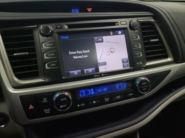Used 2015 Predawn Gray Mica Toyota XLE image 29