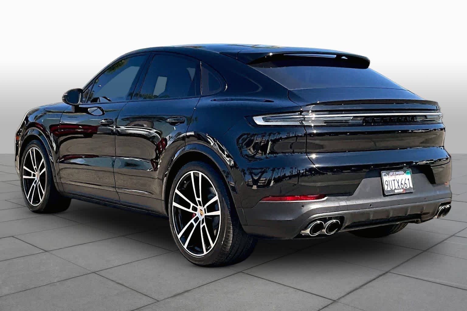 Used 2024  Porsche S image 11