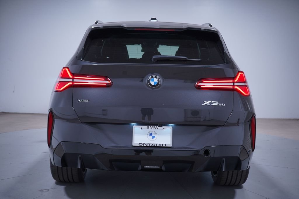 New 2026 Dark Graphite BMW 30 xDrive image 4