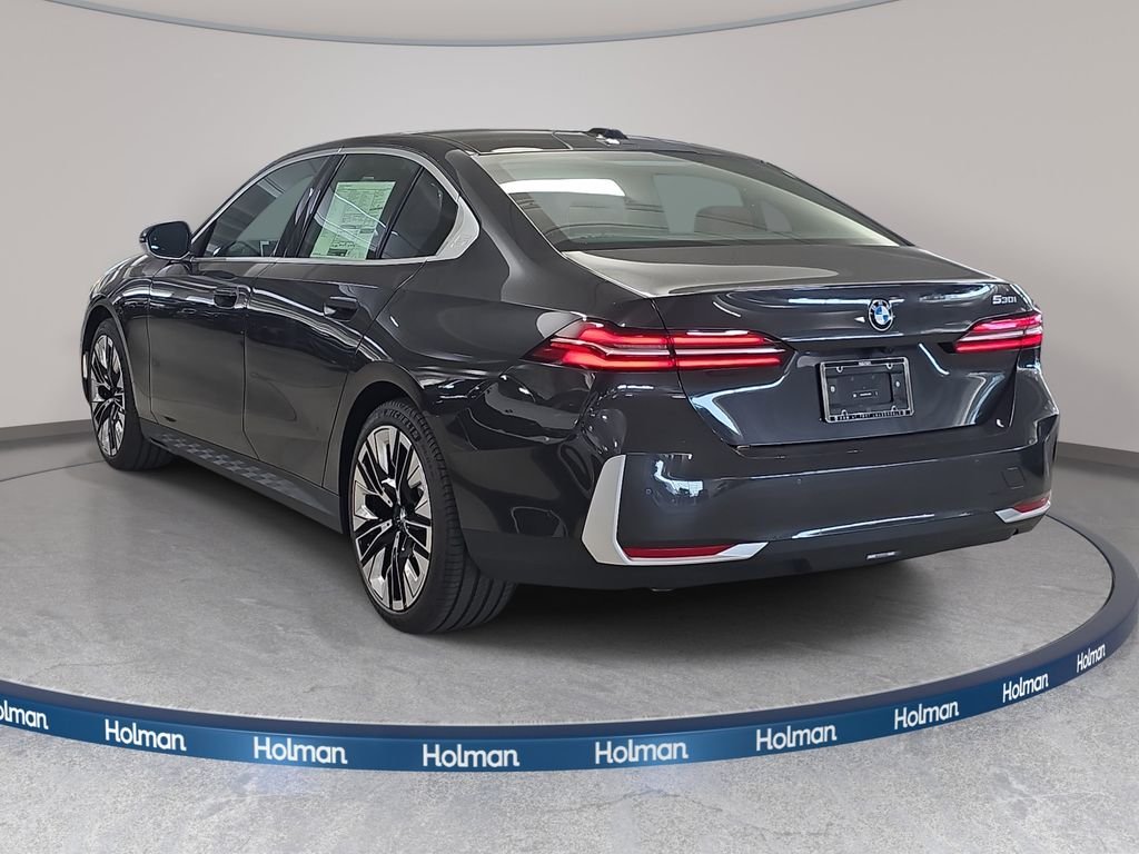 New 2027 Dark Graphite Metallic BMW 530i image 7