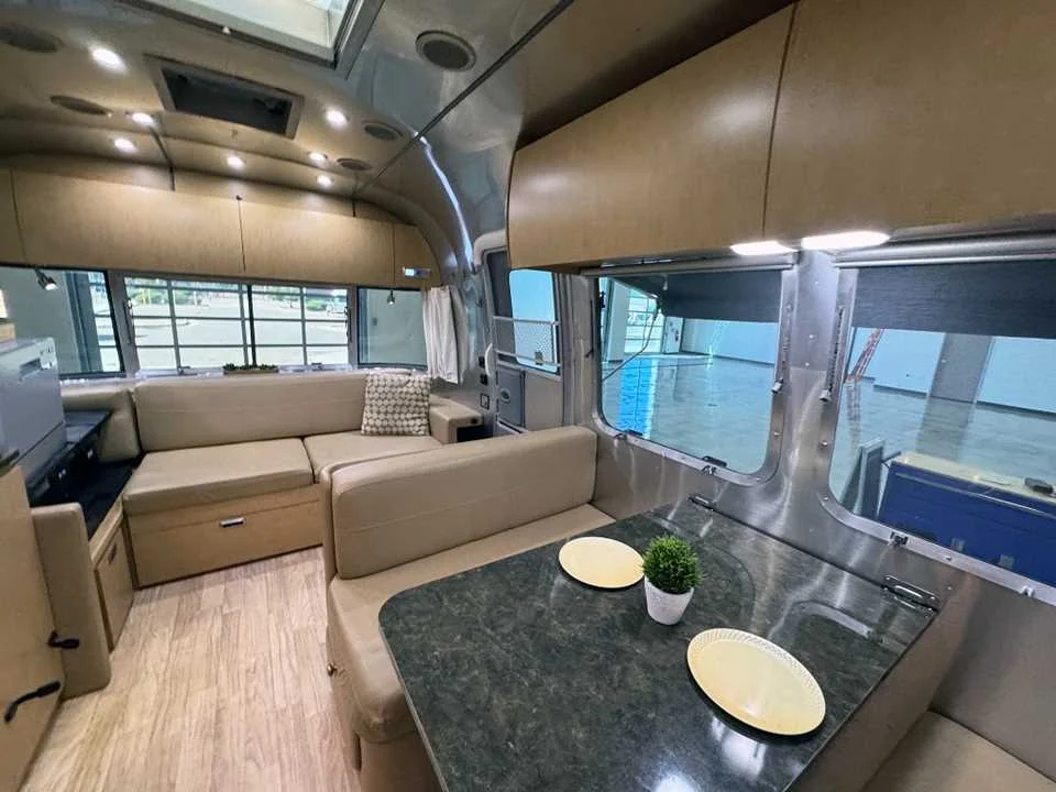 Used 2015  AIRSTREAM  image 33