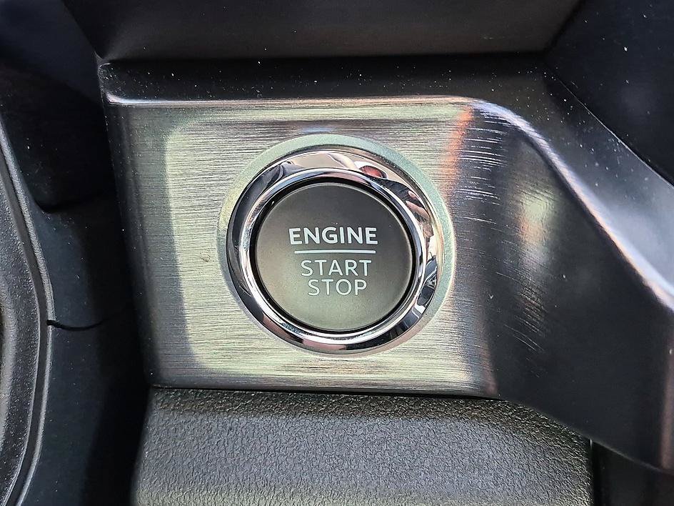 Used 2024 Gray Ford XL image 27