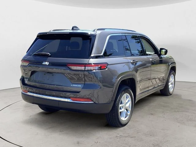 Certified Used 2023 Gray Metallic Jeep Laredo X image 5