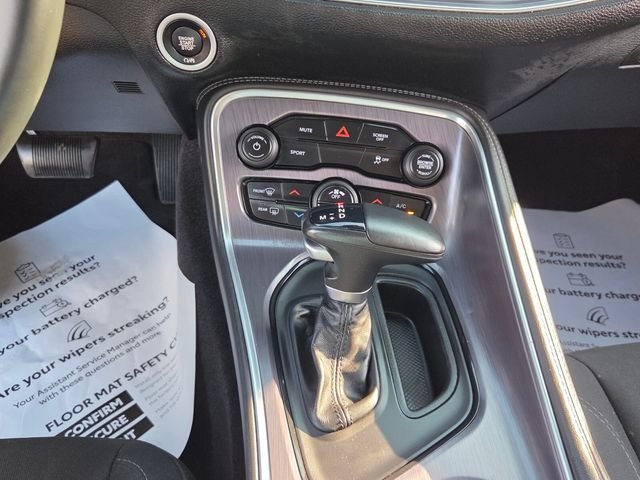 Used 2018 Gray Dodge SXT image 19