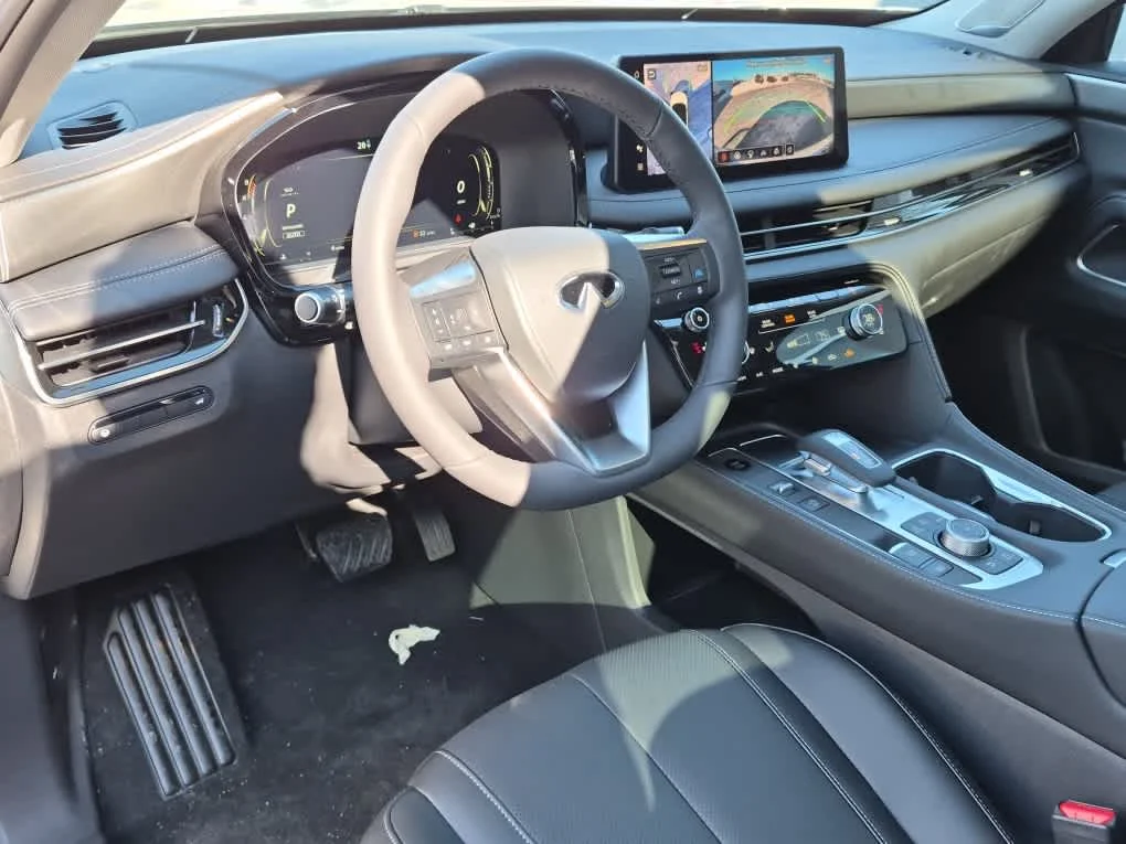 2026 INFINITI QX60 LUXE - Photo 13