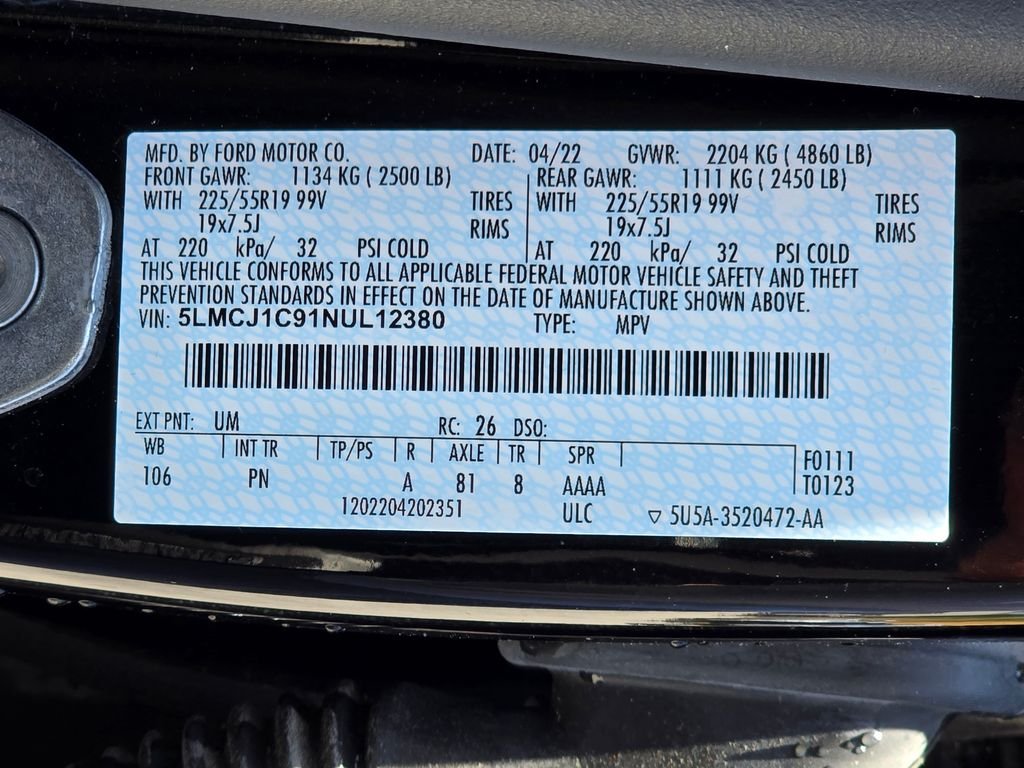 Used 2022 Black Metallic Lincoln Standard image 48
