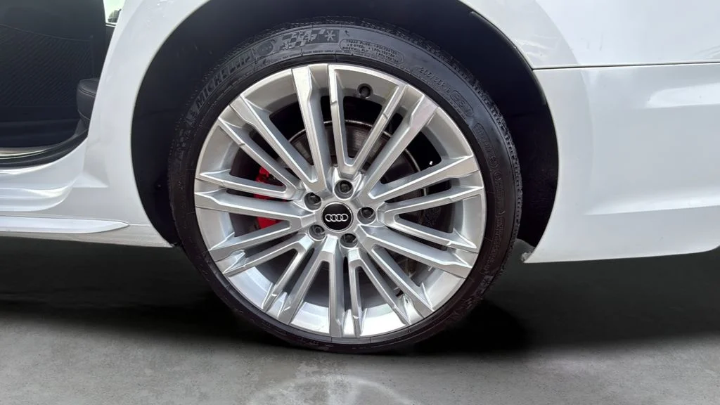 Used 2019 White Audi 3.0T Prestige image 17