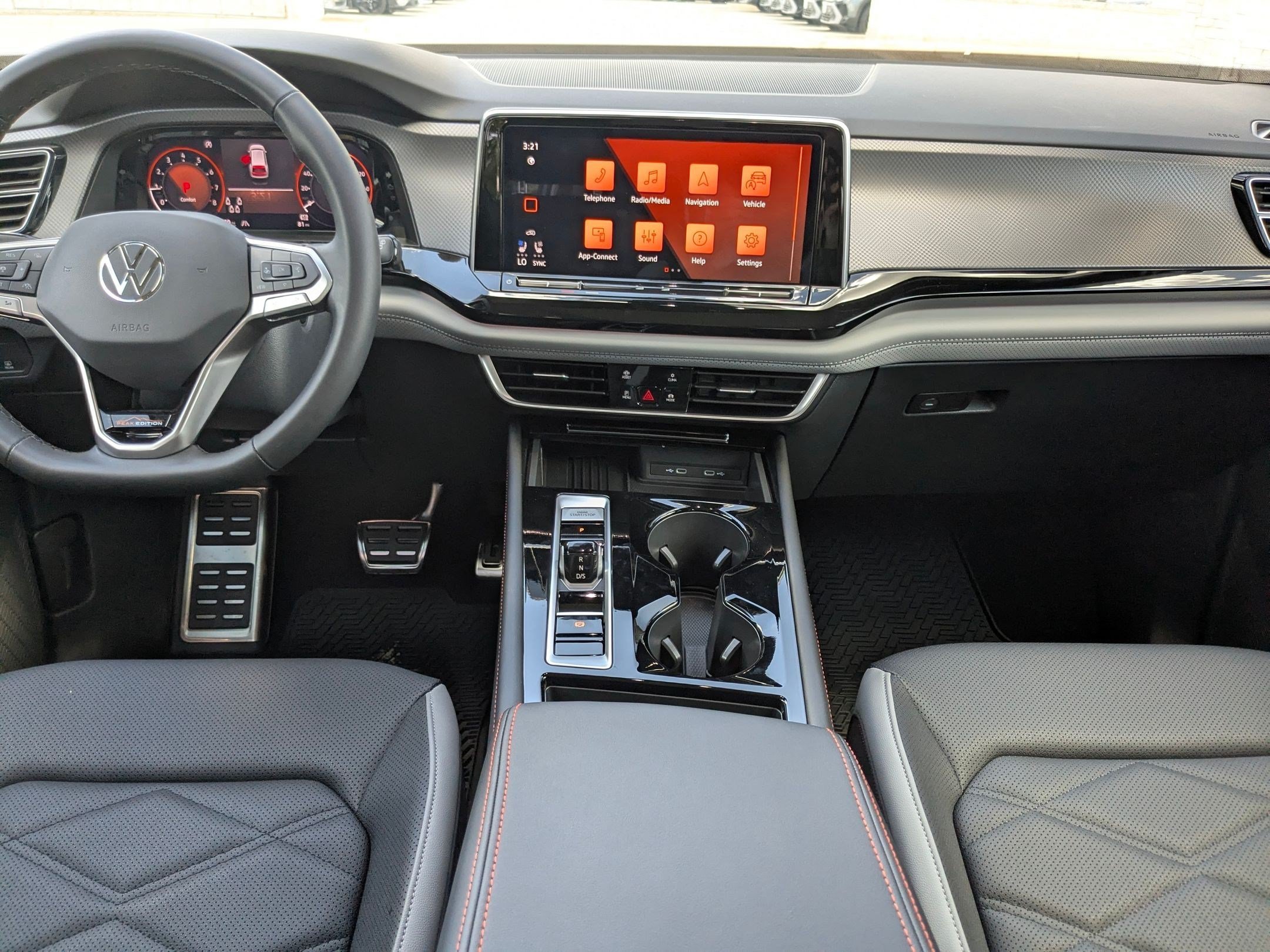 New 2026 Pure Gray Metallic Volkswagen 2.0T Peak Edition image 17