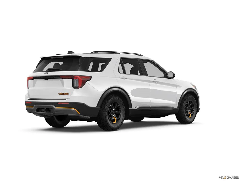 New 2026 Star White Metallic Tri-Coat Ford Tremor® image 3
