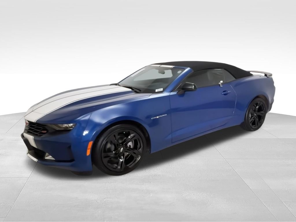 Used 2023 Blue Chevrolet 3LT image 4