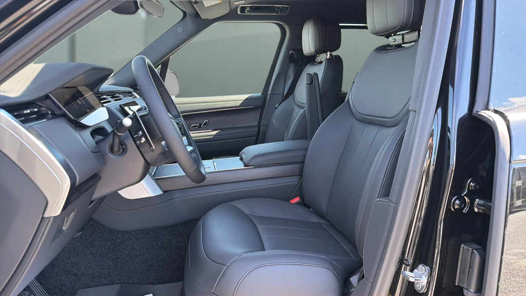 New 2026 Black Land Rover SE image 19