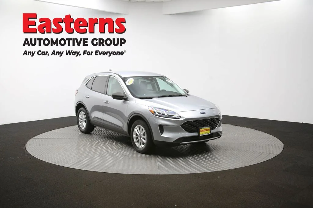 Used 2022 Silver Ford SE image 48