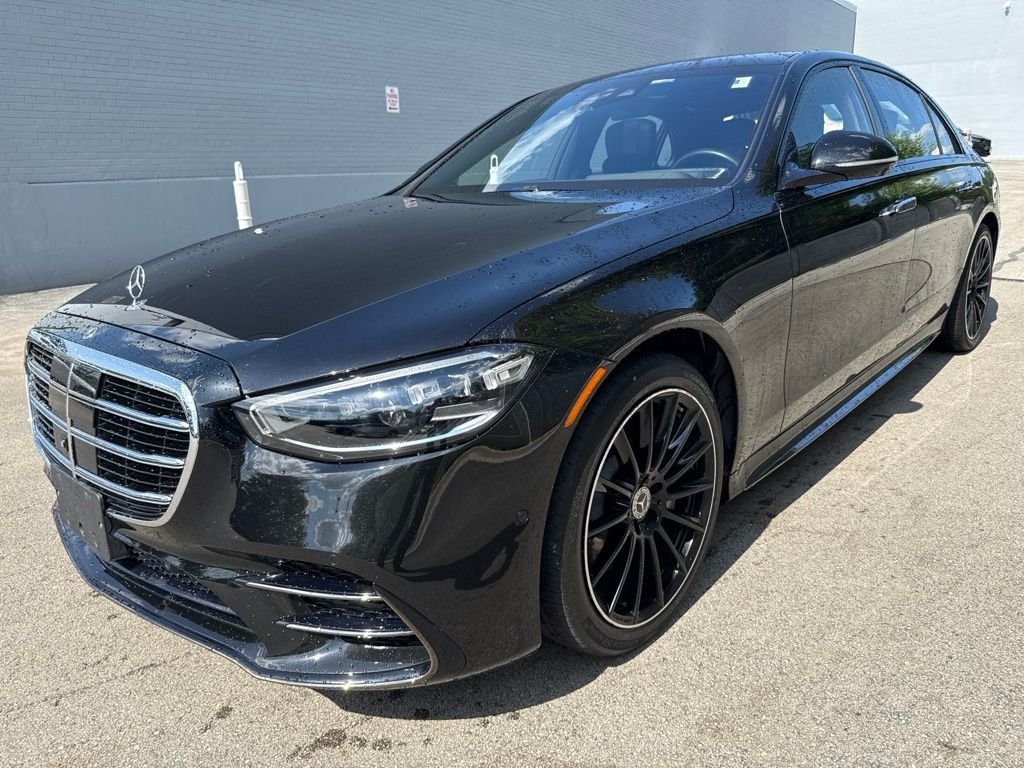 Used 2023 Black Mercedes-Benz S 580e image 1