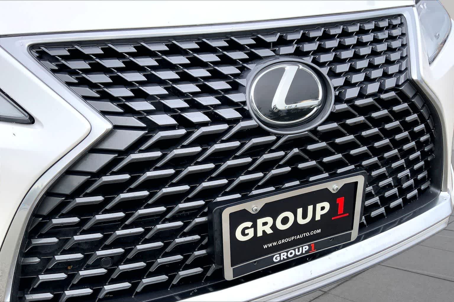 Used 2022 Eminent White Pearl Lexus  image 29