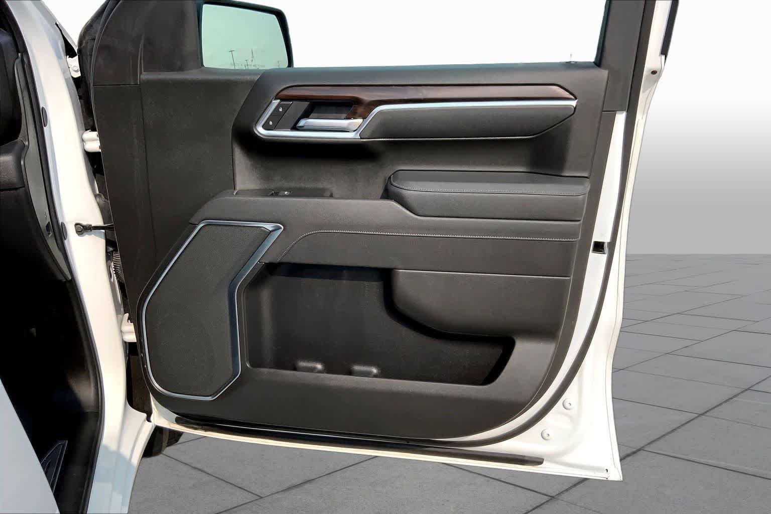 2025 GMC Sierra 1500 SLT - Photo 22