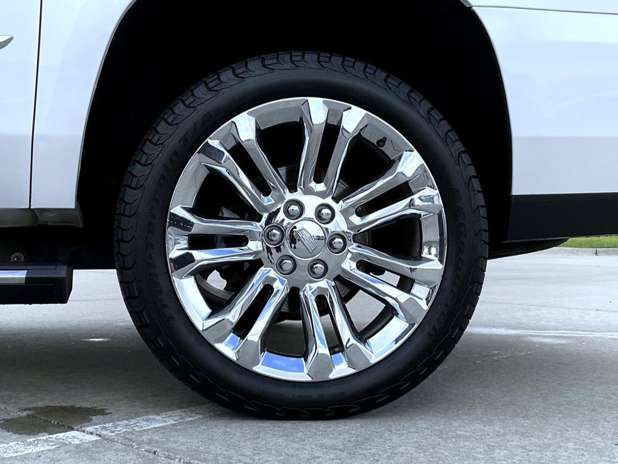 Used 2020 White Cadillac Platinum Edition image 25
