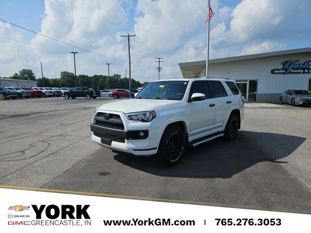 Used 2017 White Toyota  image 1