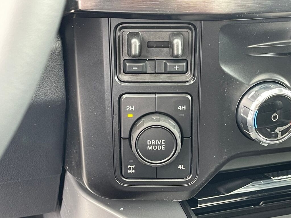New 2026 Carbonized Gray Metallic Ford LARIAT image 16