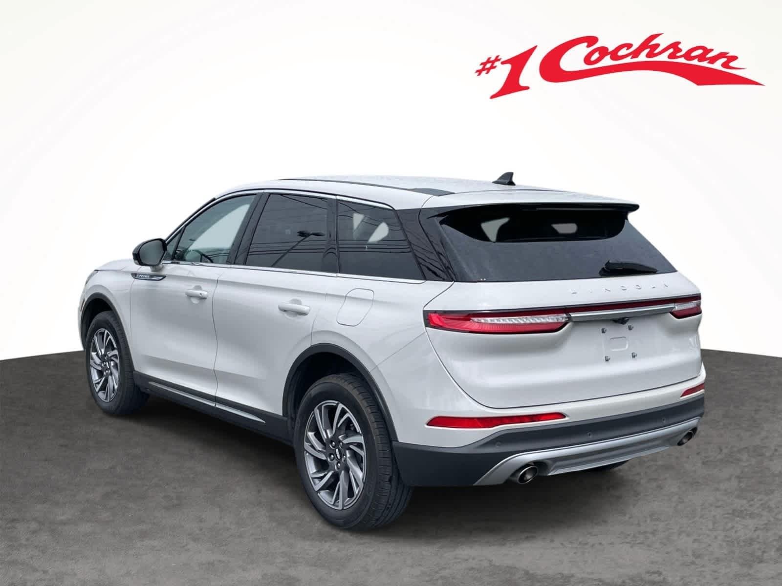 Used 2023 Ceramic Pearl Lincoln Standard image 9