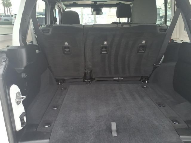 Used 2025 White Jeep Rubicon image 7