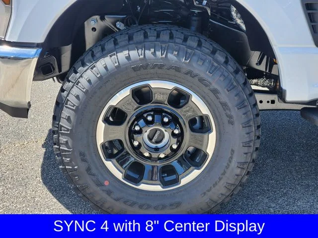 New 2027 Oxford White Ford F-250® XLT image 10