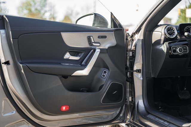 2025 Mercedes-Benz CLA CLA 250 - Photo 34