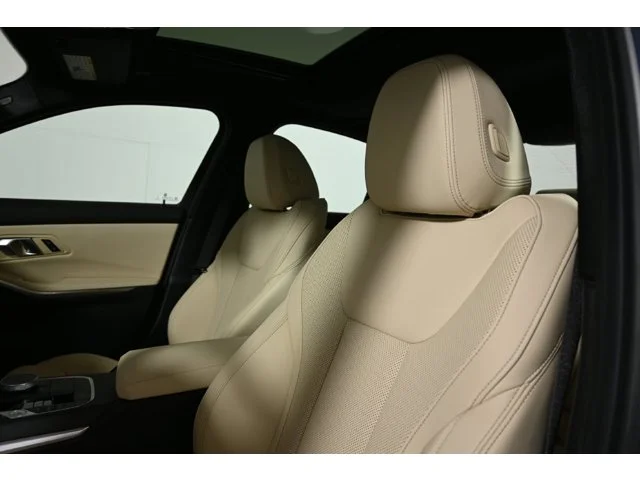New 2026 Arctic Race Blue metallic BMW 330i xDrive image 16