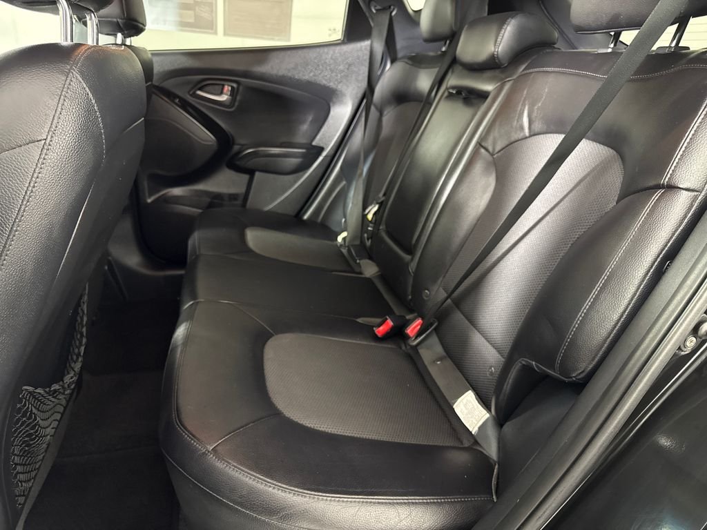 Used 2014 Gray Hyundai SE image 13