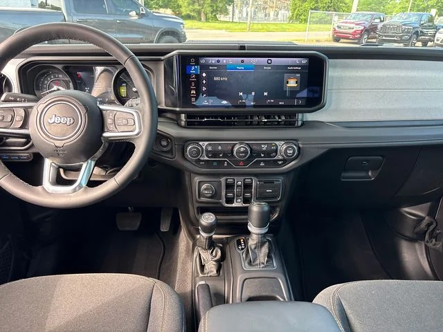 Used 2025 Gray Jeep Sahara 4xe image 11