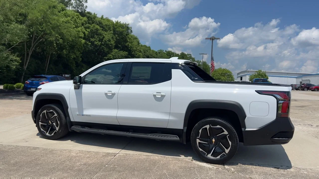 2026 Chevrolet Silverado EV LT - Photo 65