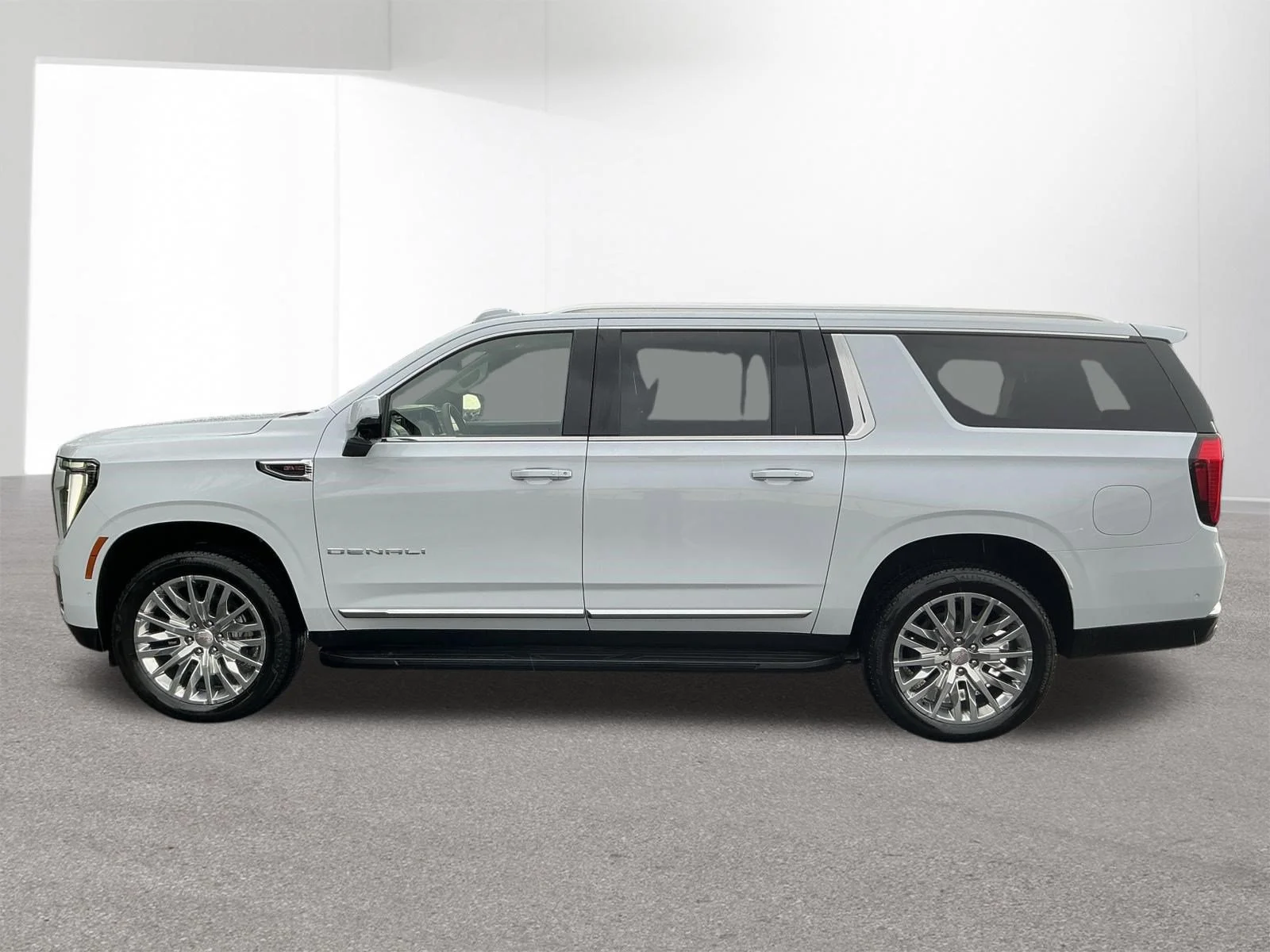 2026 GMC Yukon XL Denali - Photo 6