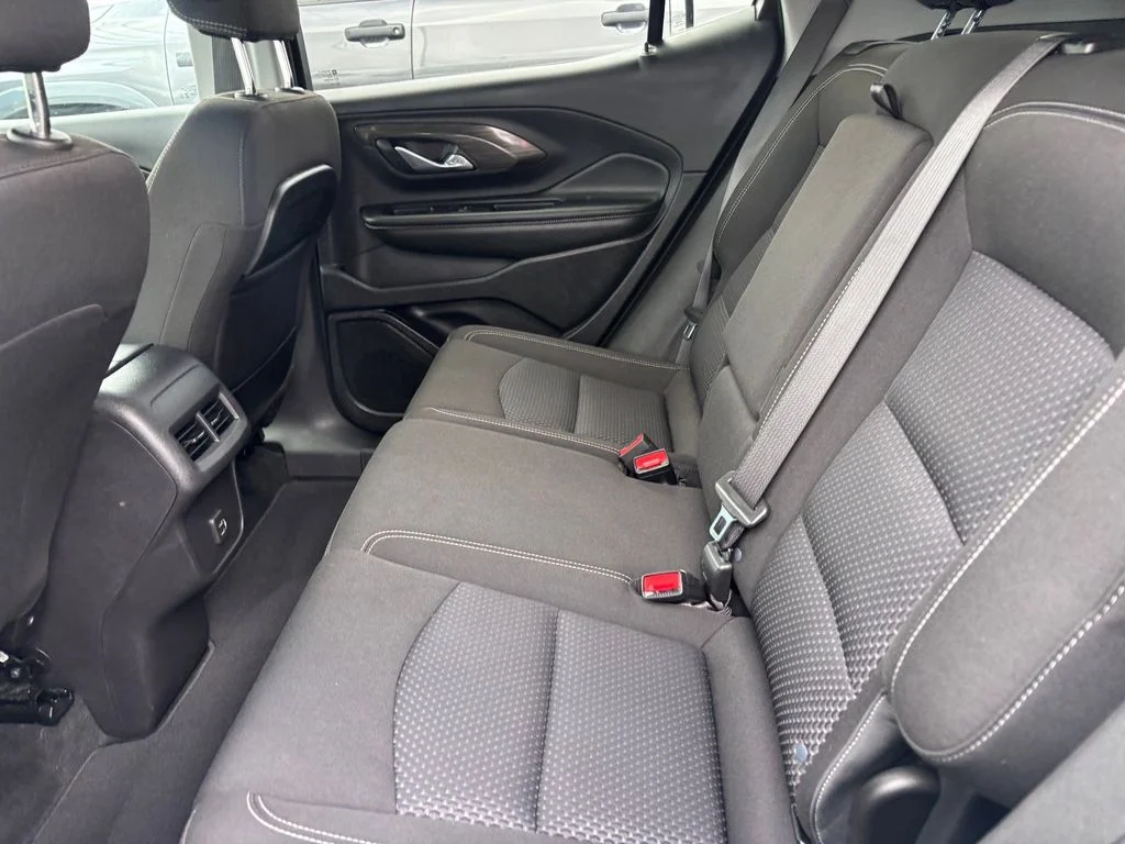 Used 2024 White GMC SLE image 25