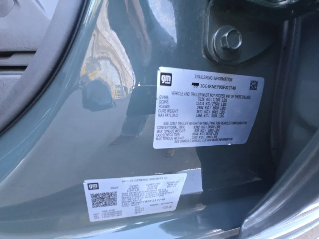 Used 2025 Cypress Gray Chevrolet LT image 31