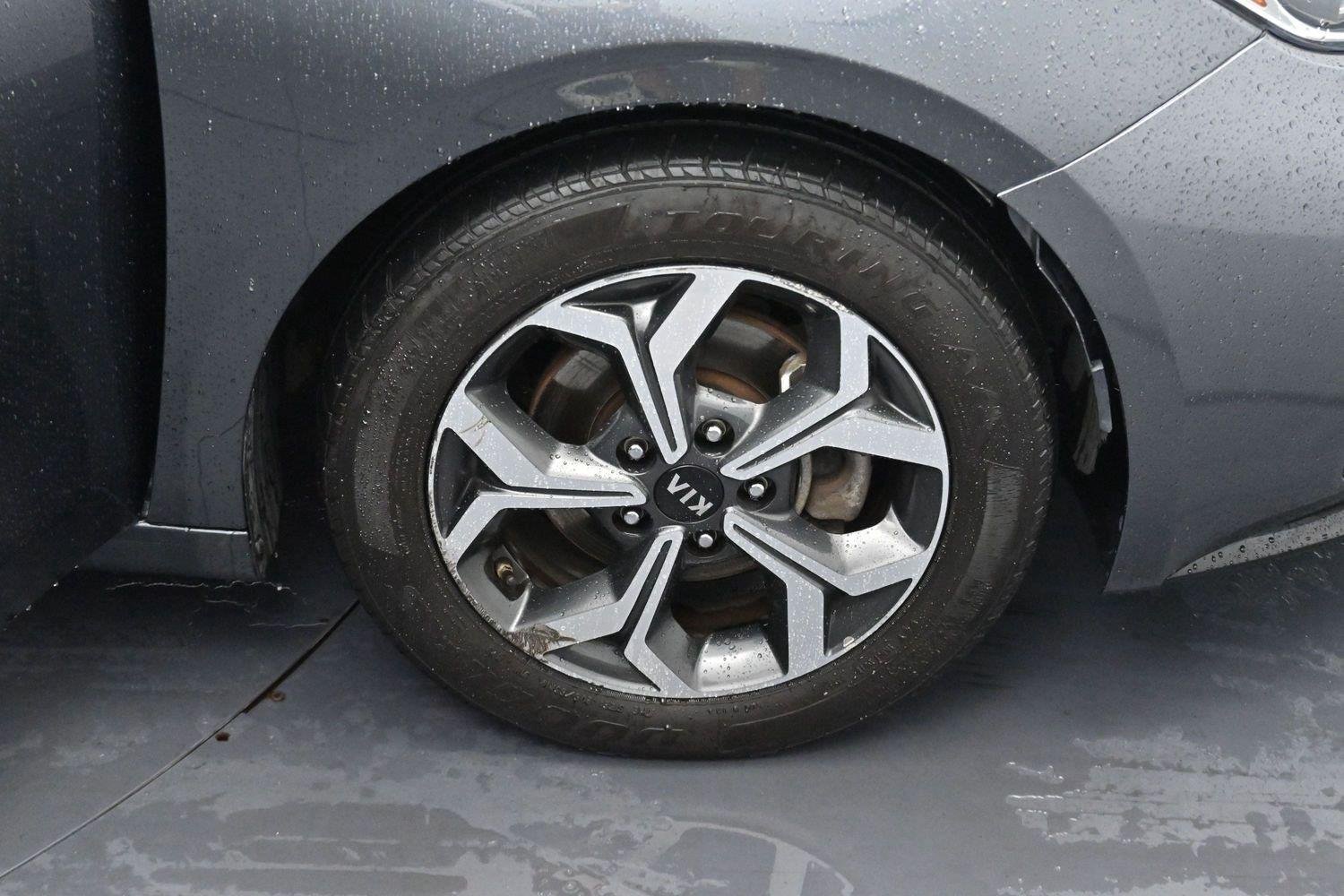 Used 2020 Gravity Gray Kia LXS image 28