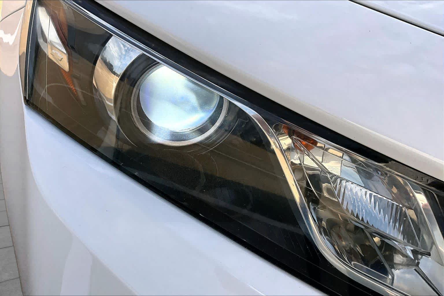 Used 2017 Summit White Chevrolet LT image 27