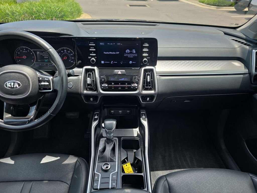 2021 Kia Sorento S - Photo 15