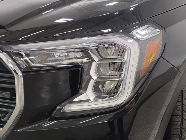 Used 2024 Black GMC SLE image 28