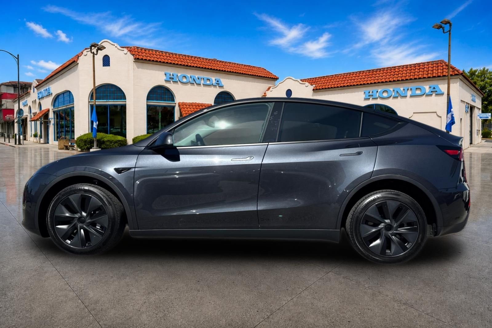 Used 2024 Stealth Gray Tesla Long Range image 7