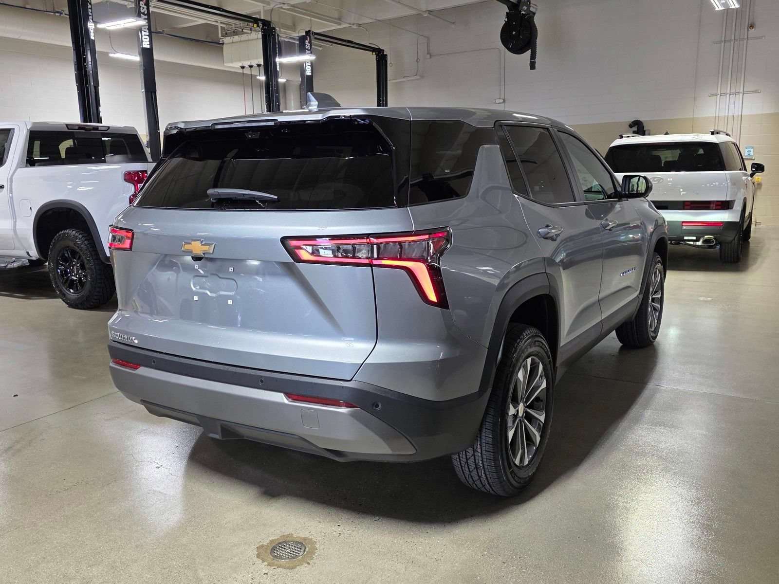 New 2027 Sterling Gray Metallic Chevrolet LT image 7