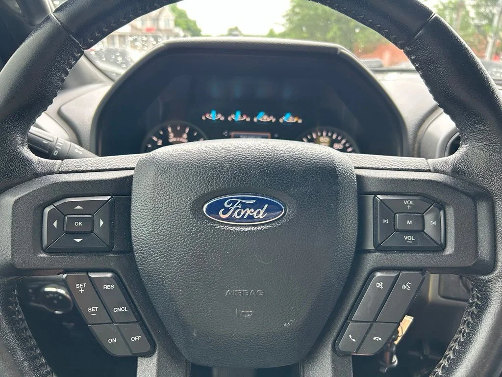 Used 2019 Black Ford XLT image 17