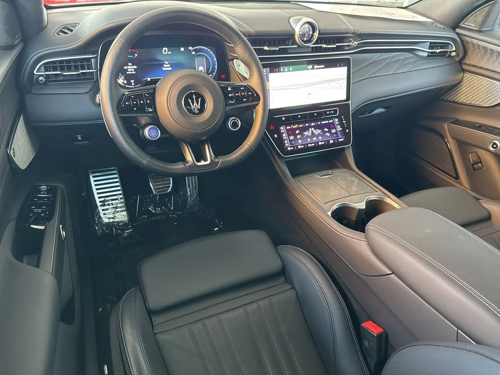 Used 2025 Bianco Maserati Modena image 13