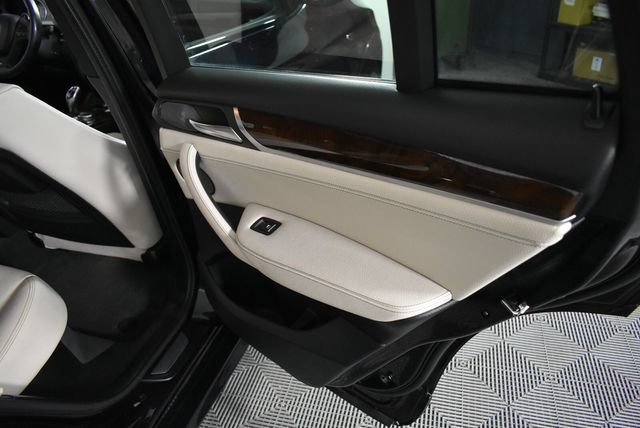 Used 2015 Black BMW xDrive35i image 23