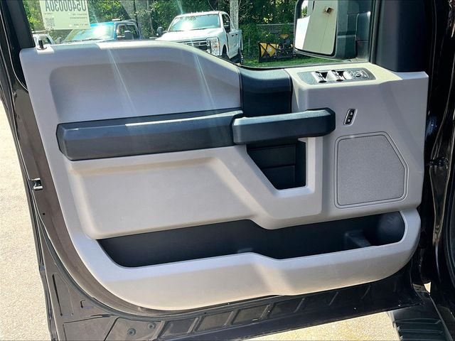 Used 2019 Red Ford XL image 18