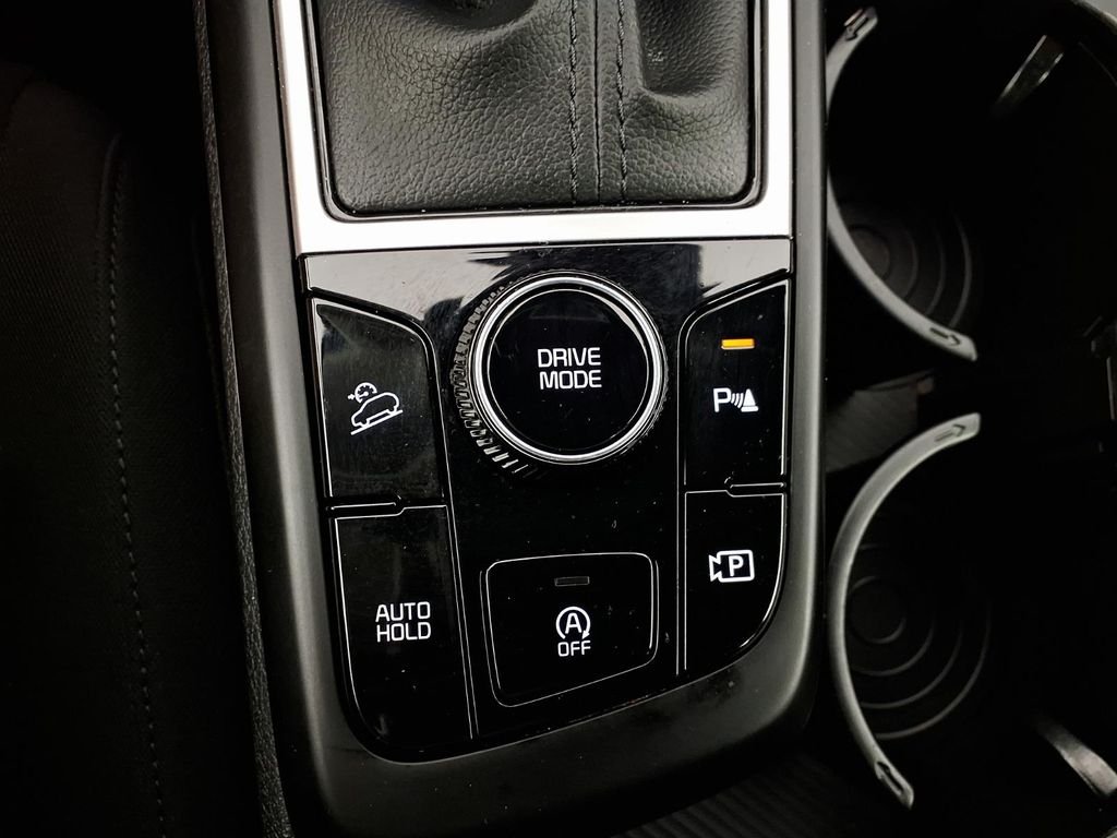 Used 2023 Black Kia LX image 21