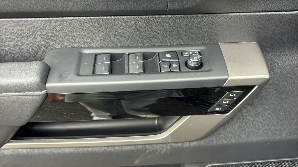2026 Toyota Tundra Limited - Photo 15