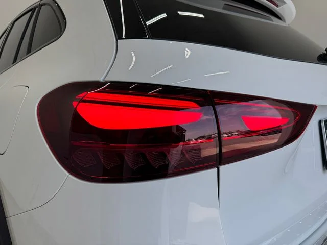 New 2026 Polar White Mercedes-Benz GLA 250 image 32