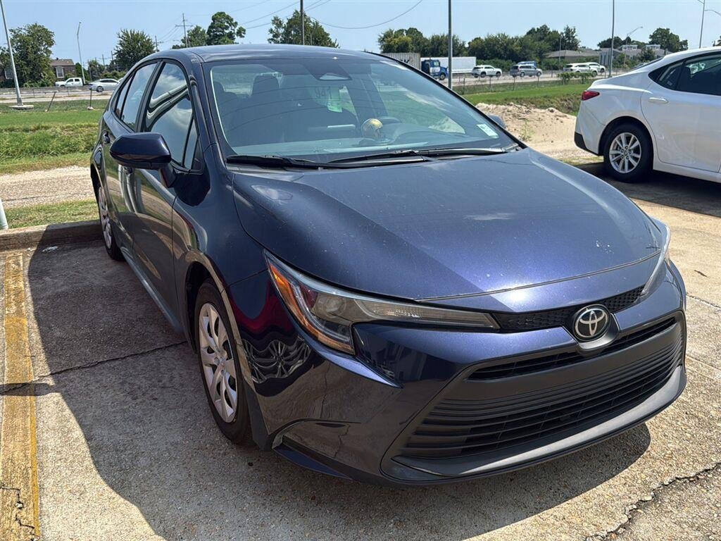 Used 2025 Blueprint Toyota LE image 2
