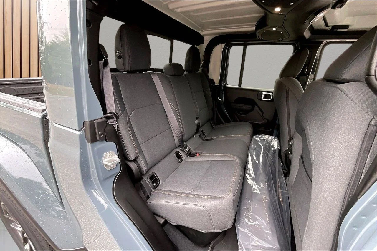 New 2026 Anvil Clear-Coat Exterior Paint Jeep Sport S image 19