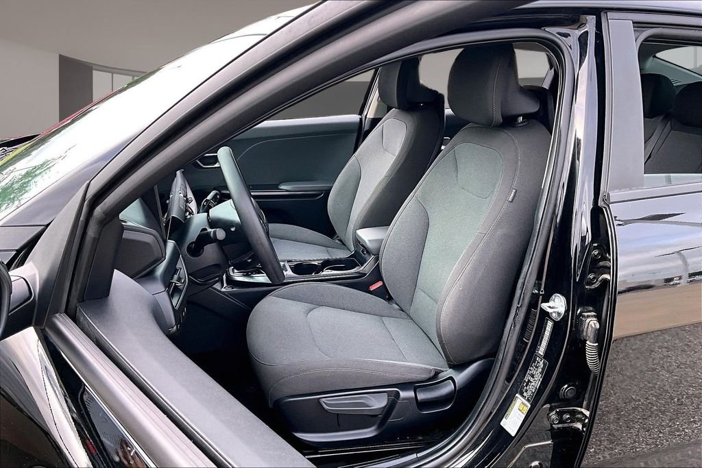 Used 2025 Black Kia LX image 27