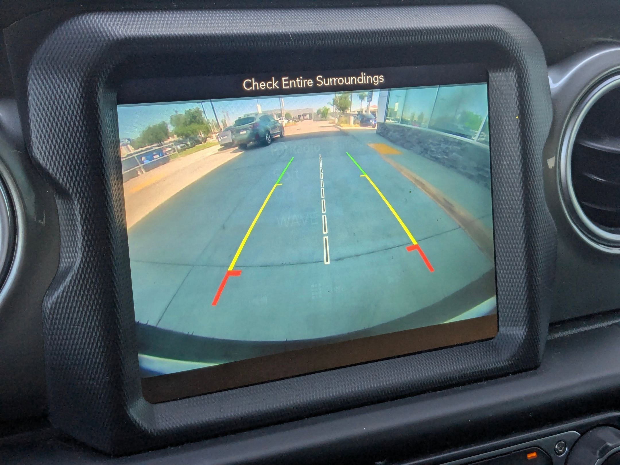Certified Used 2019 Mojito! Clearcoat Jeep Sahara image 17